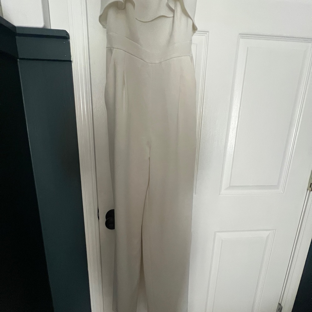 Elegant Antonio Melani Cream Jumpsuit